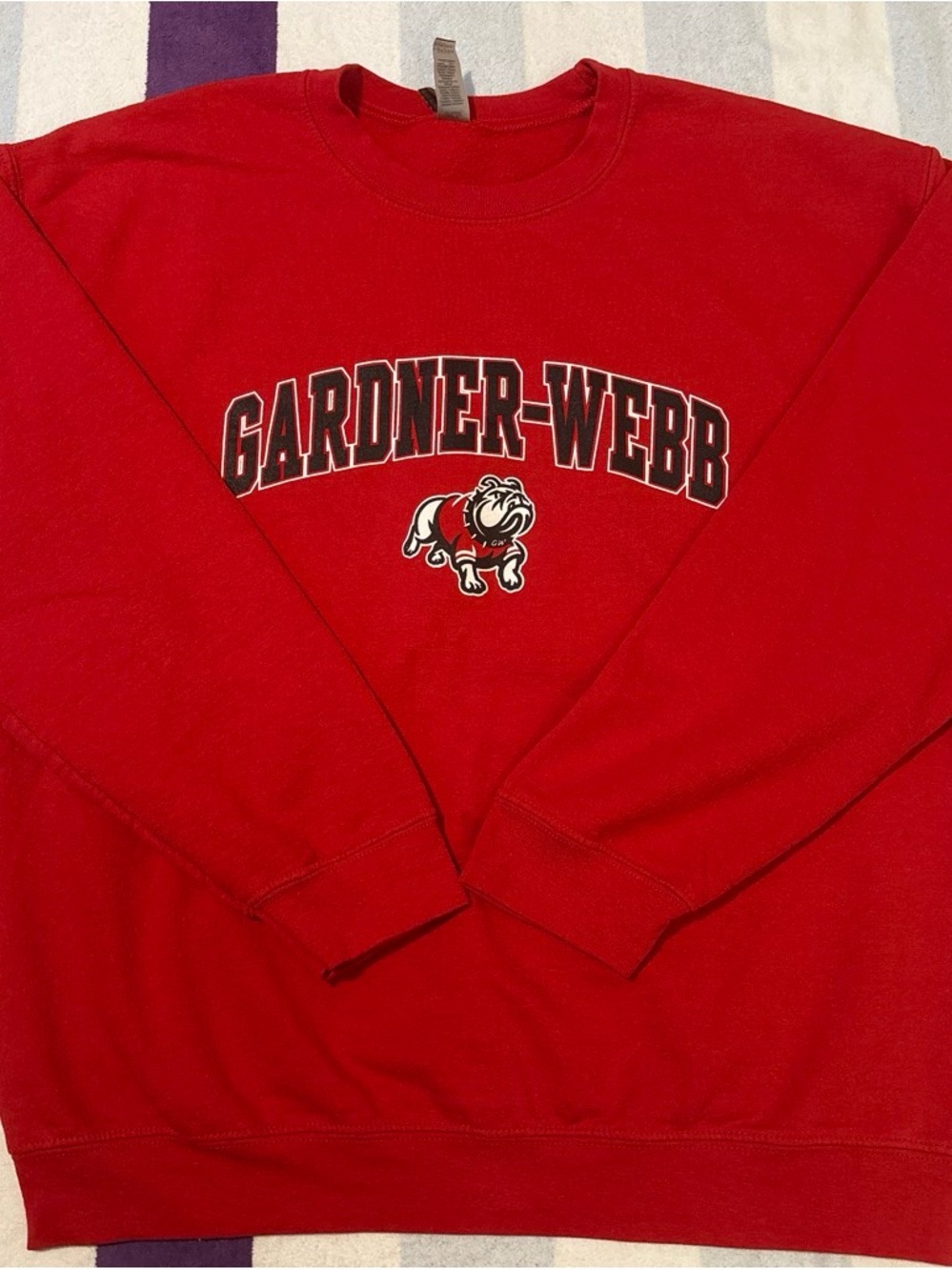Gildan Heavy Blend Gardner-Webb Bulldogs Red Crewneck Sweatshirt